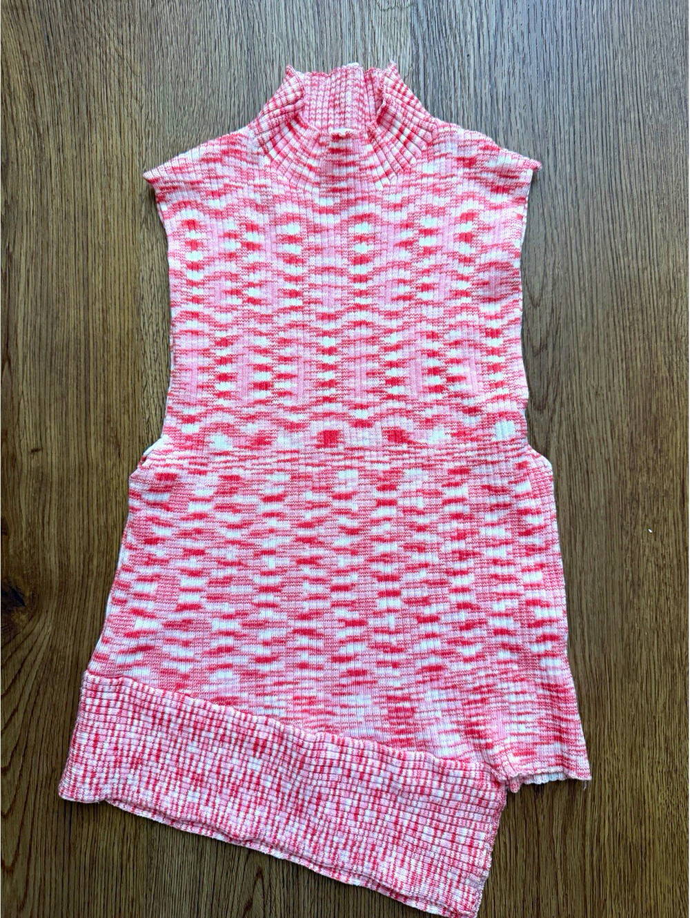 superdown Small Coral Pink White Space Dye Knit Mock Neck Sleeveless Top